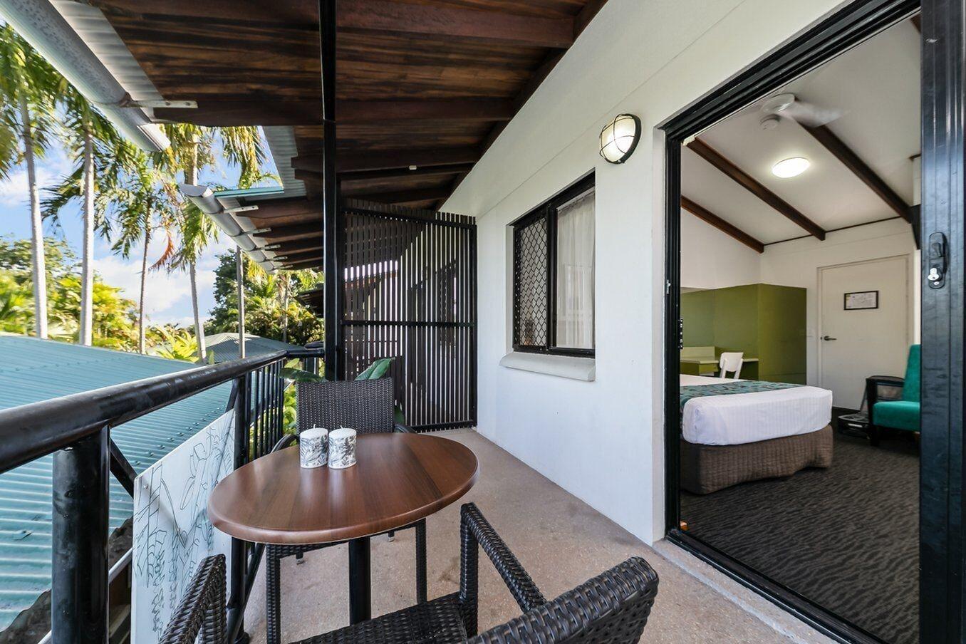 Palms 3*